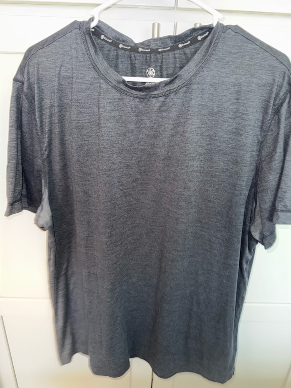 Gaiam Gray Performance Tee XL Athletic Workout Shirt Moisture wicking